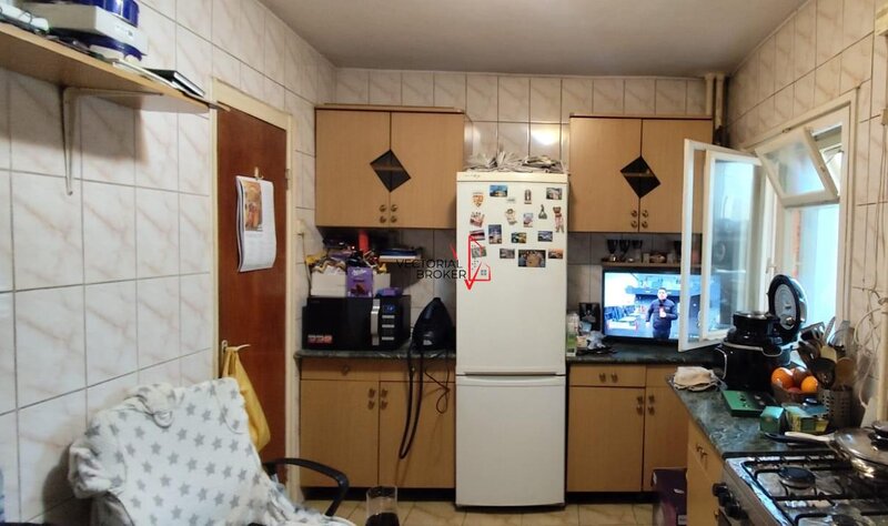 Basarabia, Diham, 2 camere, semidecomandate, et. 2, bl. 1982,