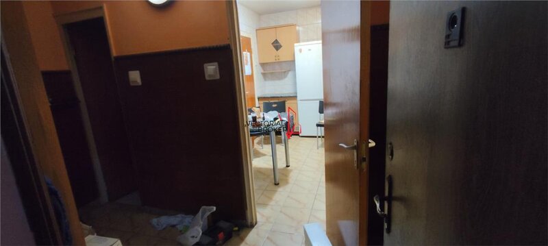 Basarabia, Diham, 2 camere, semidecomandate, et. 2, bl. 1982,